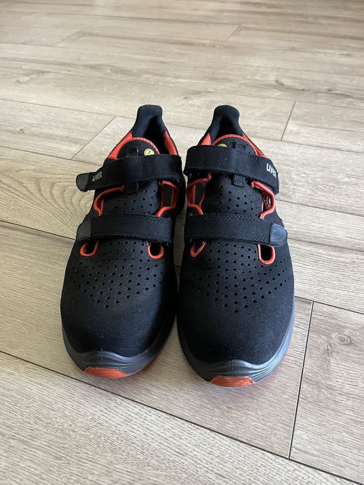 Sandale,bocanci Uvex cu protectie 44 si 41
