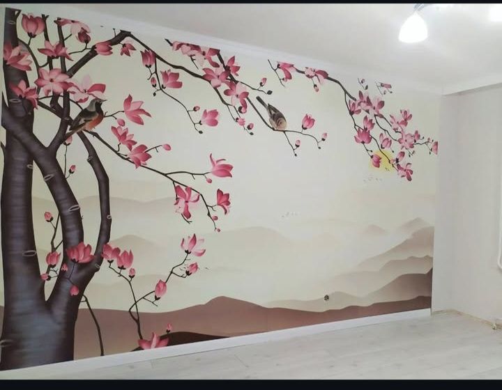 Поклейка обоев и покраска