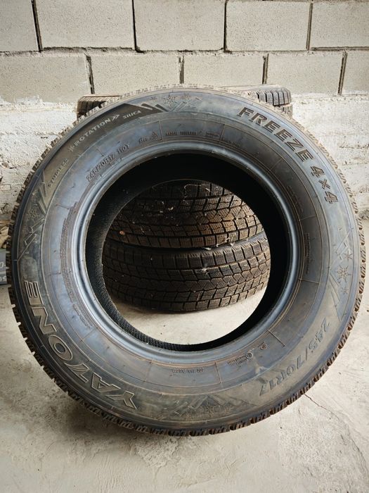 Продаю зимние шины Yatone Freeze 4x4
