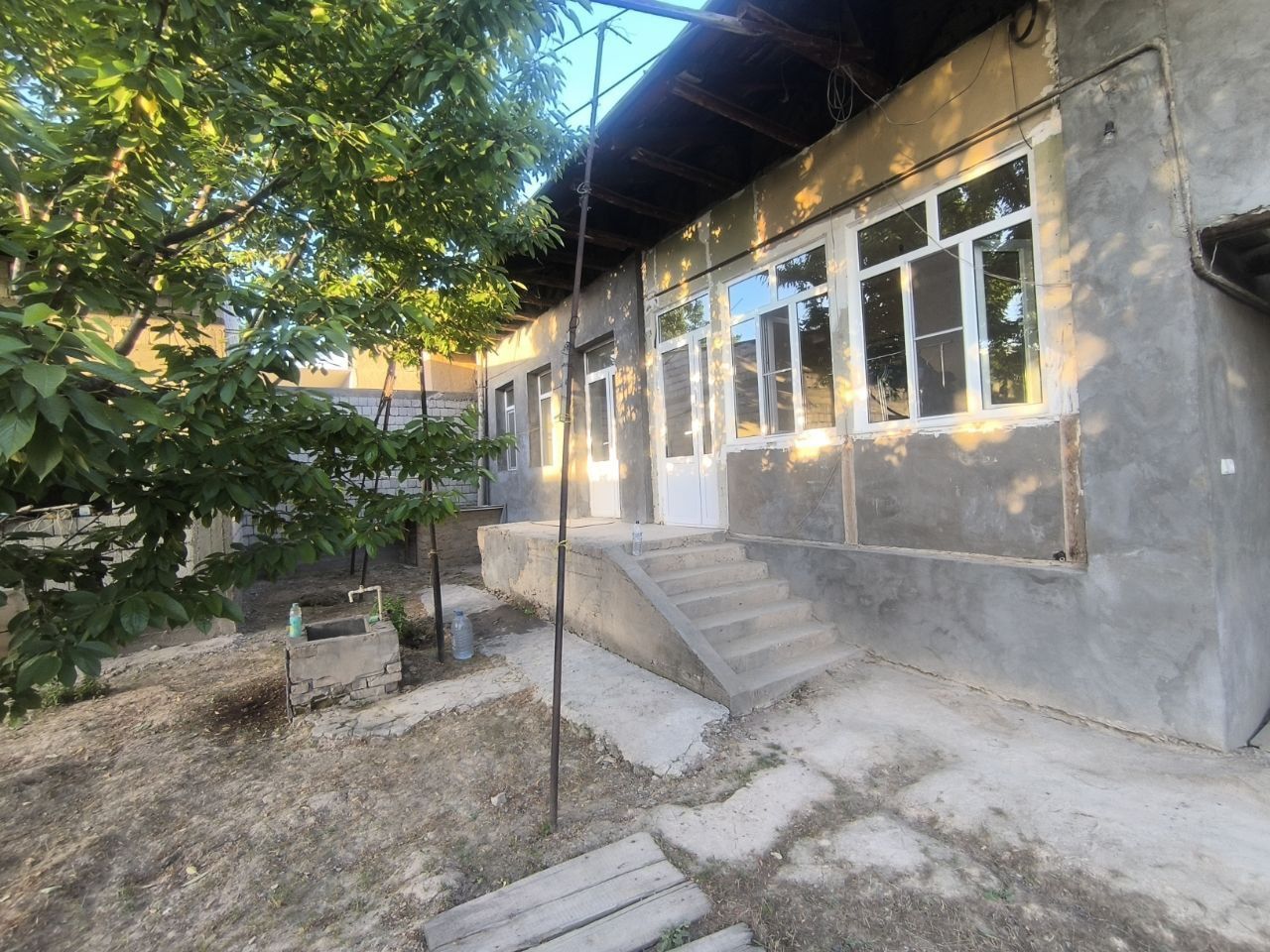 Uy sotladi 4sotik nazarbek srochniy