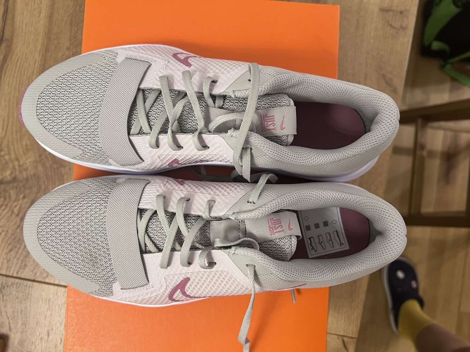 Женски маратонки Nike MC Trainer 2. Номер 42.