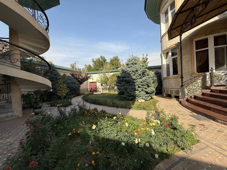 Продается дом 9 соток 
Мирзо-Улугбекский район 
Ориентир: Центр Лунача