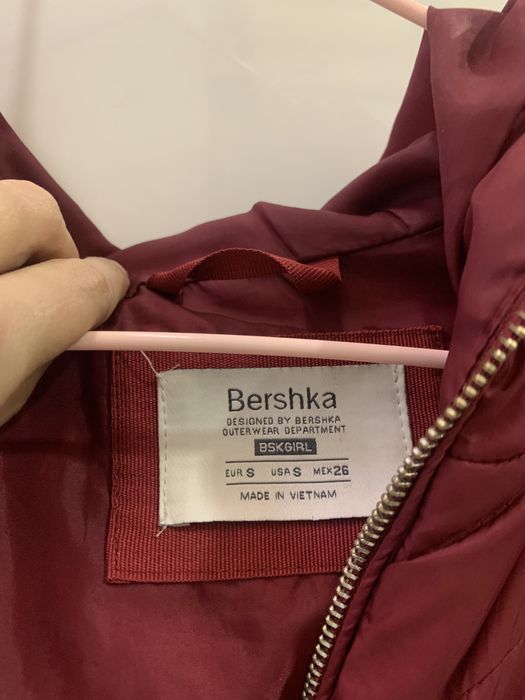 Червено яке bershka