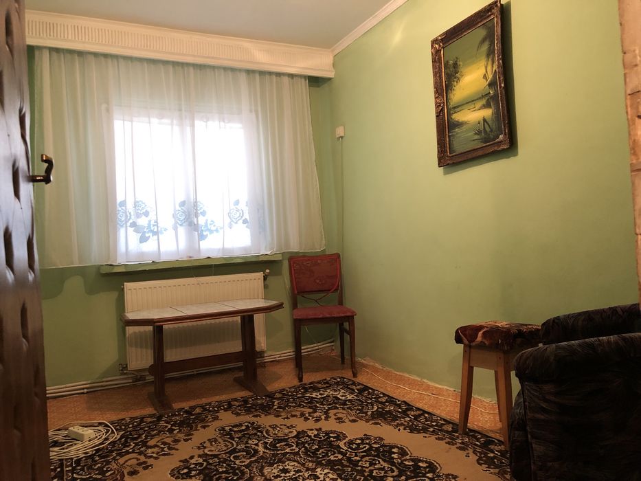 Apartament de vânzare/închiriere cu 3 camere decomandat Costesti Arges