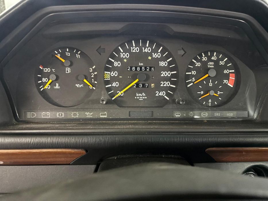 Mercedes w124 Coupe an 91 Clima de 2.3i Acte Germania