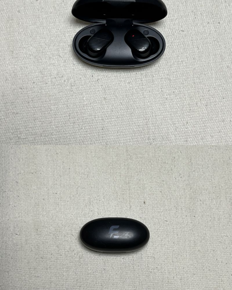 Vand diverse accesorii / telefoane