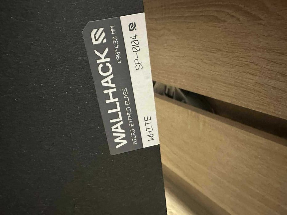 Стъклен пад Wallhack SP4 Skypad