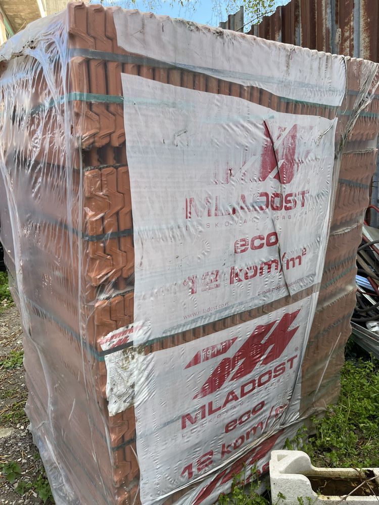 Нови 640бр неразопаковани Сръбски цигли (киремиди) 2 канални