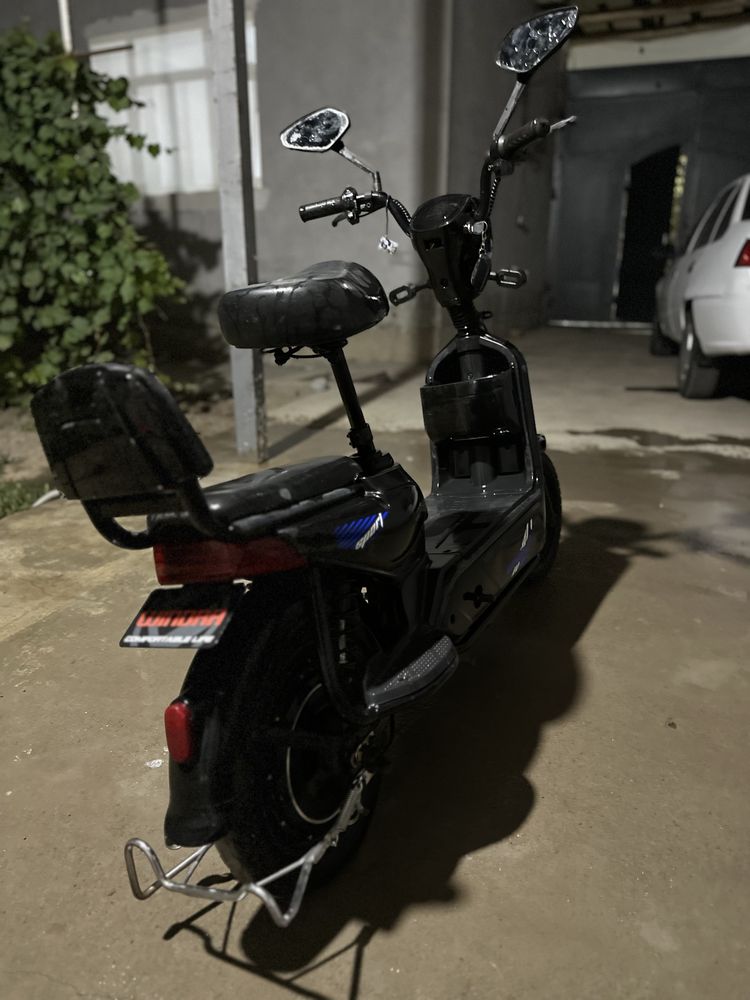 Skuter sotiladi holati yaxshi yuradi