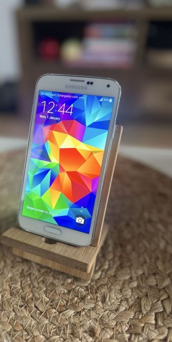 Vând Samsung S5 Stare F Bună