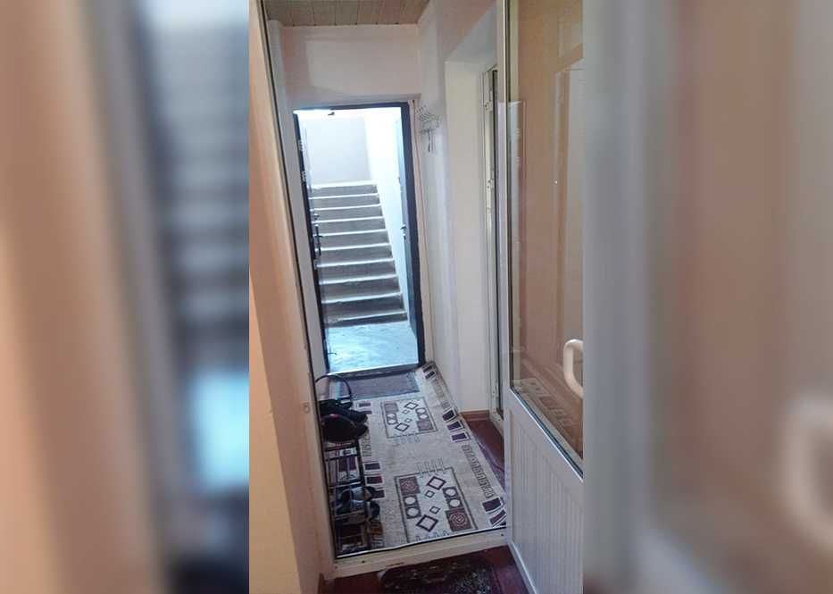 Продается уютная квартира со всем необходимым в кирпичном доме, 1-этаж