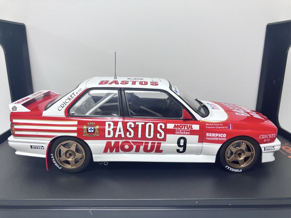 macheta auto BMW M3 E30 Motul IXO 1/24