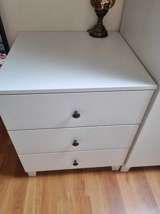 Birou, noptiera si dulap ikea, in stare foarte buna