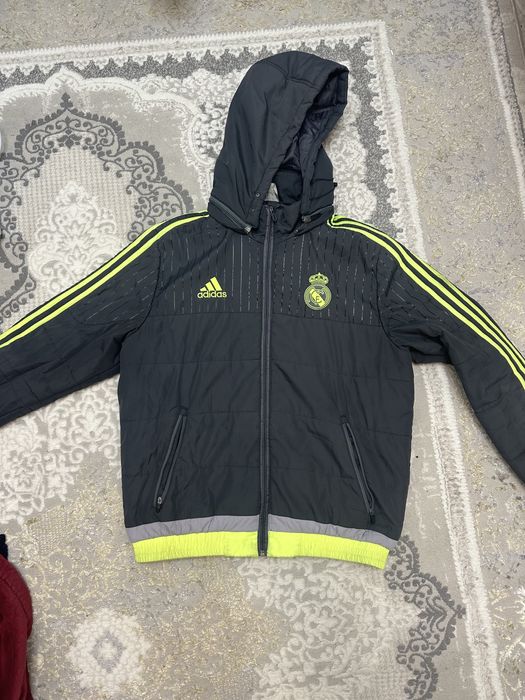 Продам оригинальную куртку ADIDAS