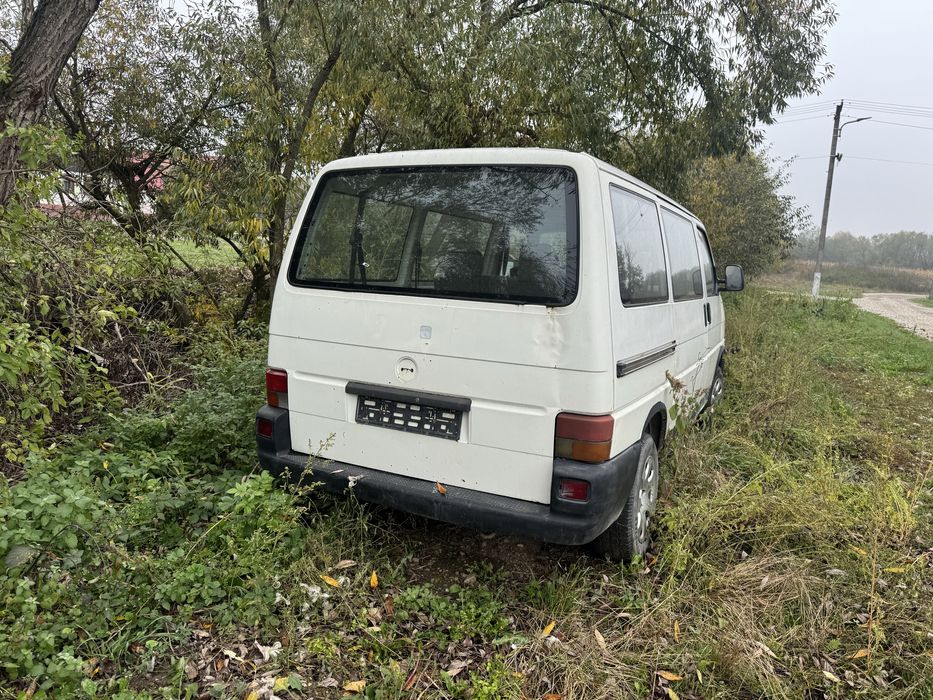 VW Transporter 4