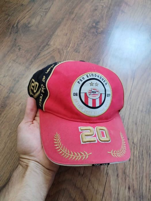 psv eindhoven better 06-07 -колекционерска шапка с остатък от автограф