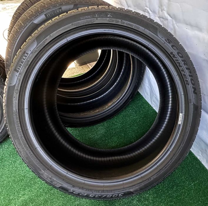 4бр пакет 265/40r21 и 305/35r21 PIRELLI Scorpion WINTER зимни