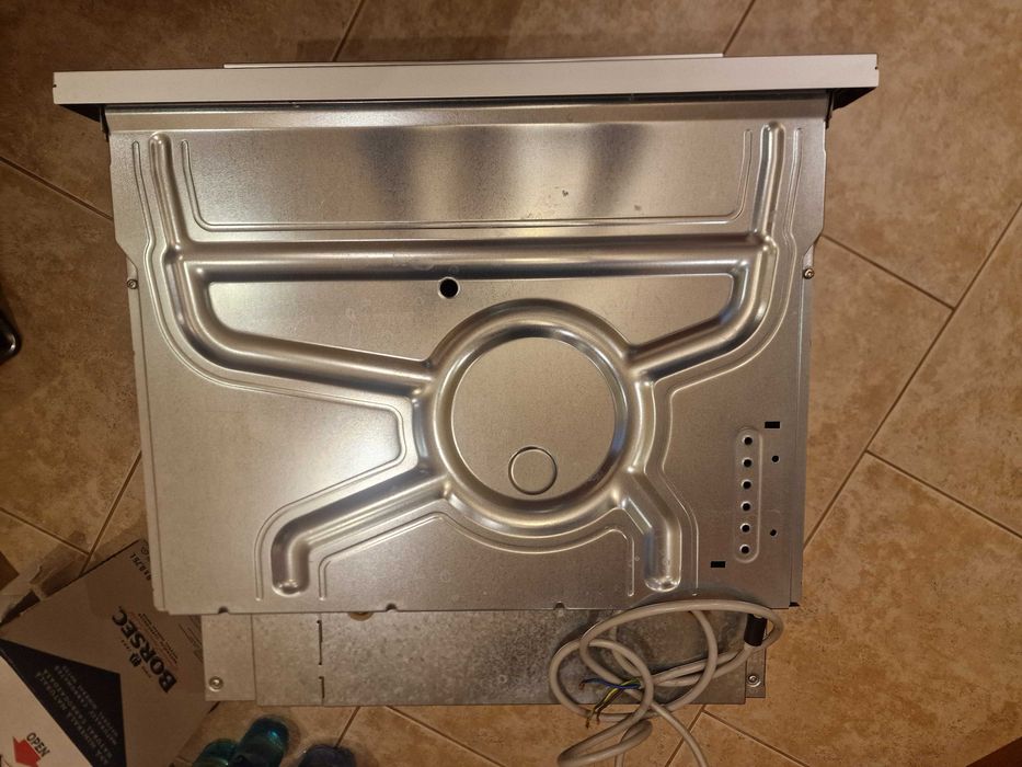 Cuptor Miele model H5081BP pentru piese, stricata placa