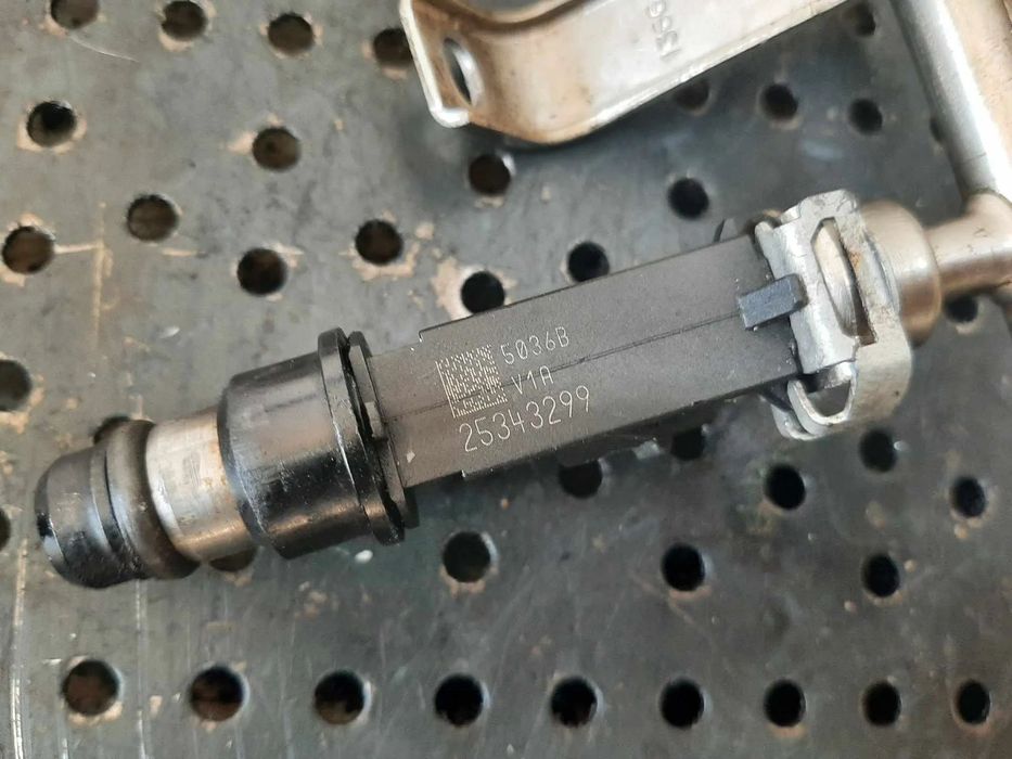 rampa cu injectoare 1.6 b  z16xep  opel meriva astra h 25343299