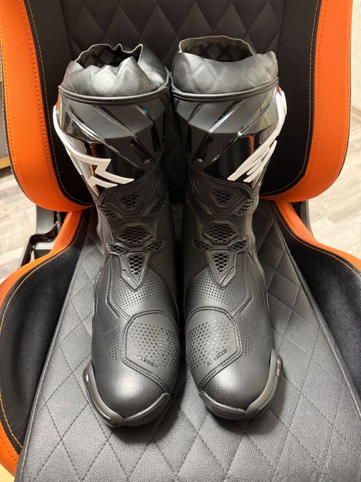 ALPINESTARS ботуши Supertech R Vented Black