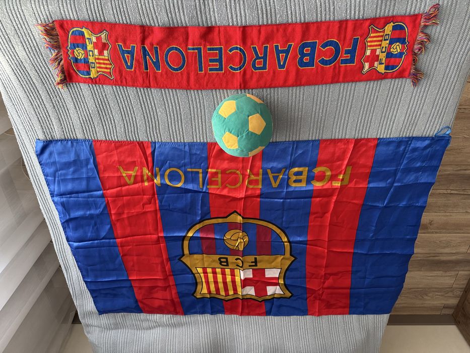 Продам, шарф, флаг, мяч.