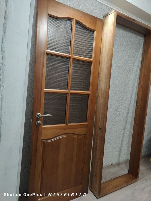 Продам межкомнатную дверь