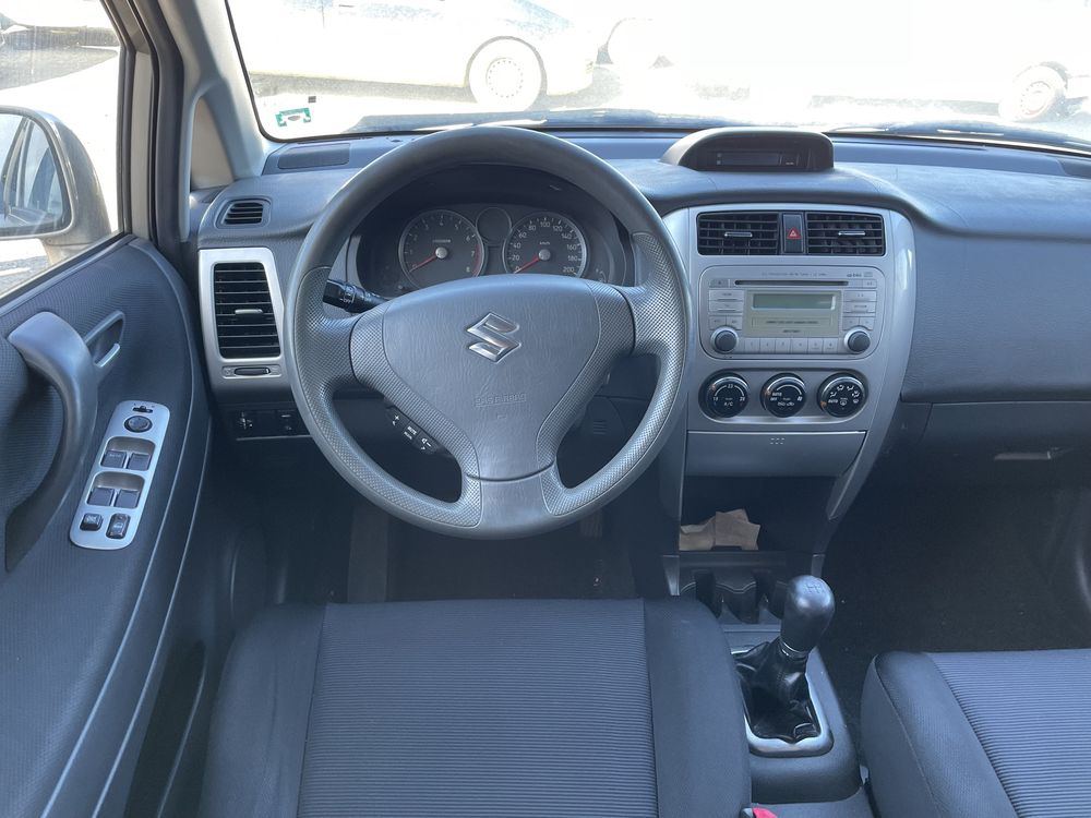 Suzuki Liana 1.6i 107hp 4x4 2005г На Части