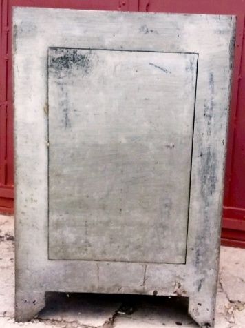Продам шкаф металлический,сейф