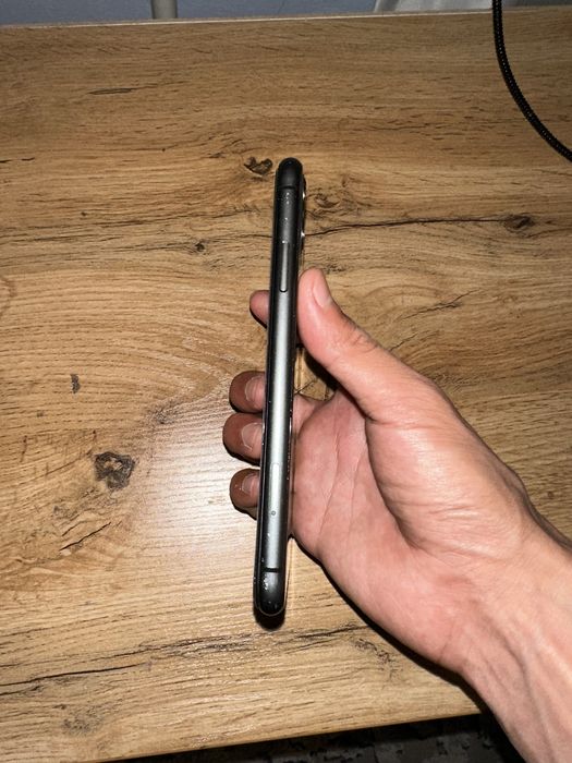 Iphone 11 sotiladi