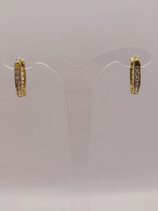 Златни обеци 18к 2.56гр.