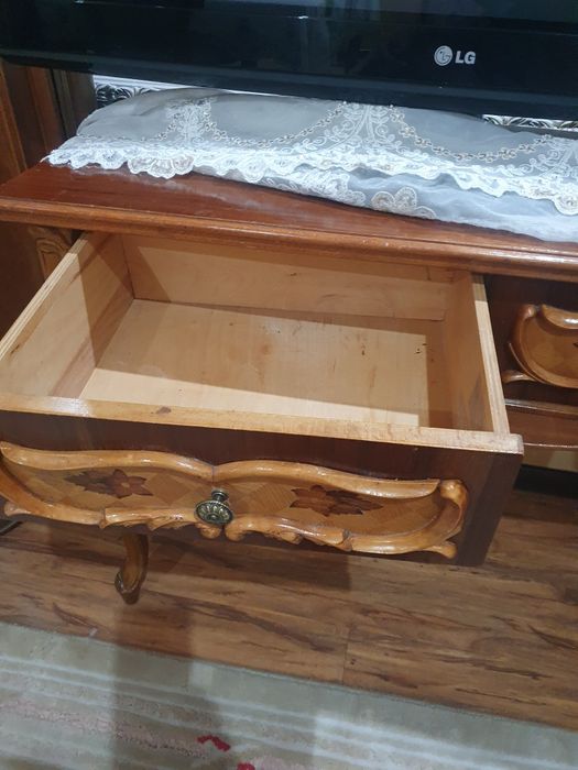 Продаю консоль из дерева