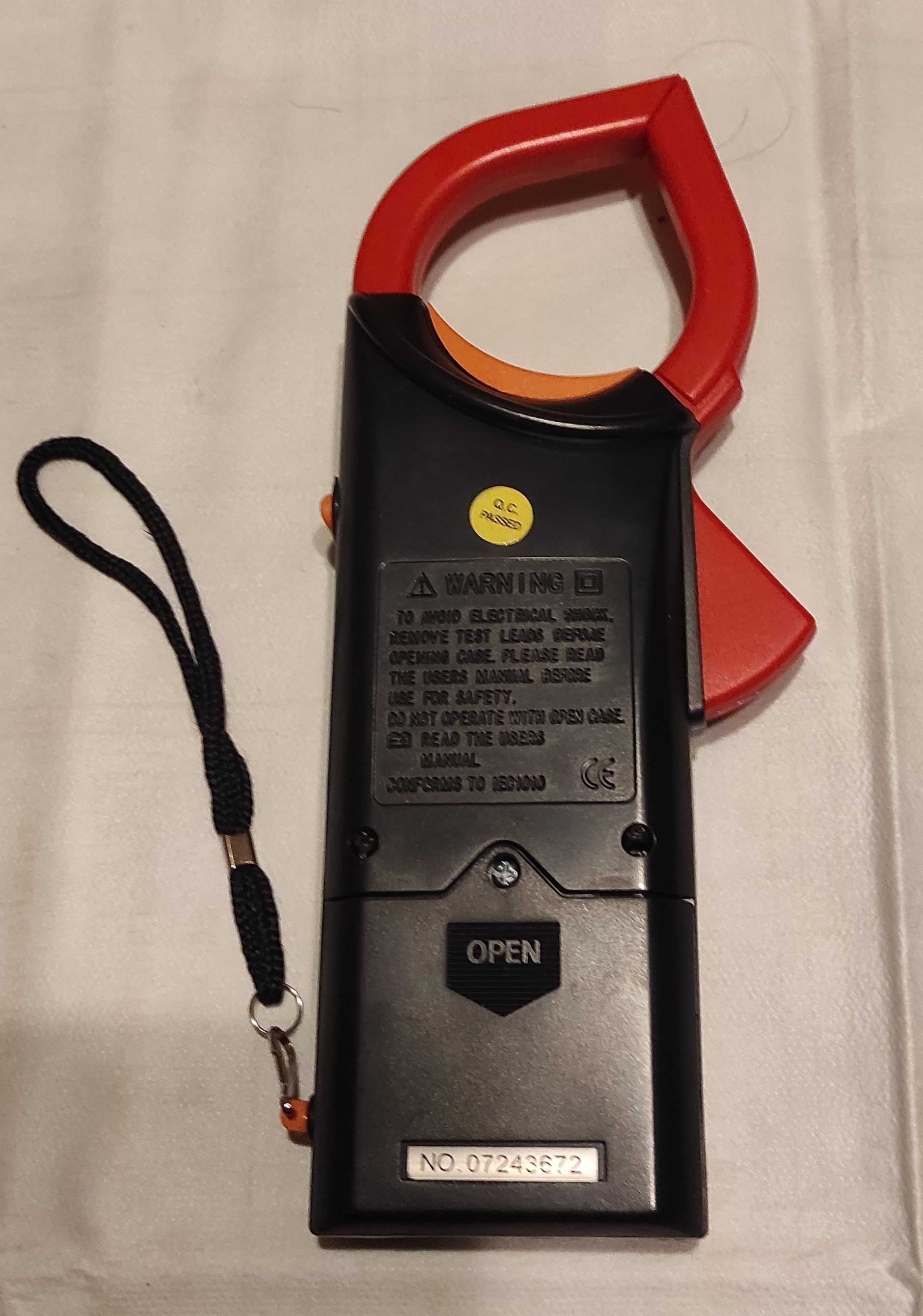 Ампер клещи Digital clamp meter. Цена 15 лв.