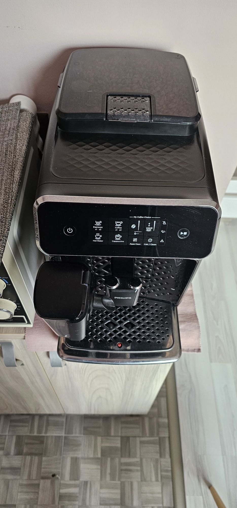 Espressor automat Philips EP2231/40, sistem LatteGo, 3 bauturi, filtru