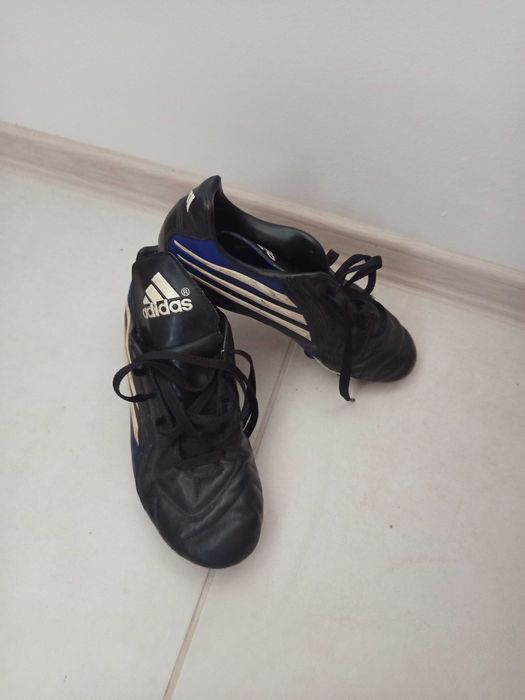 Детски бутонки adidas
