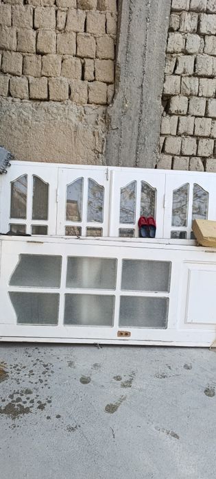 Eshik 3 ta yangi 1 deraza 2 eshik