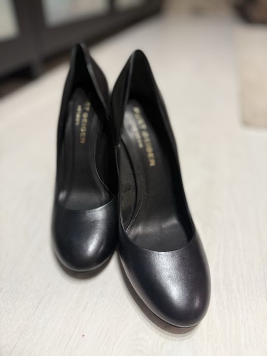 Kurt Geiger London – естествена кожа, Made in Italy, нови, размер 39