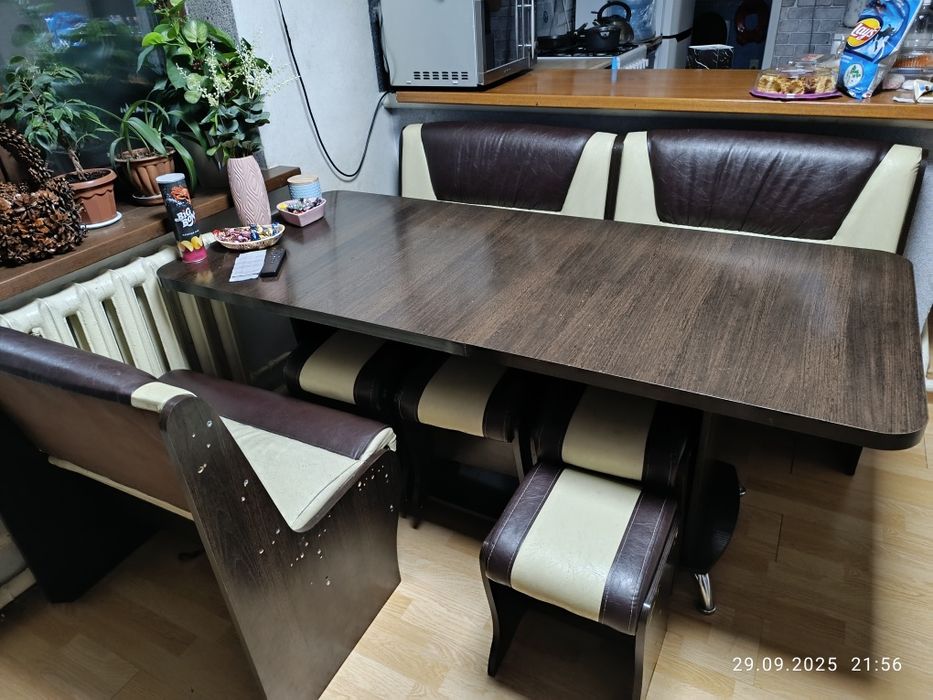 Продам кухонный уголок