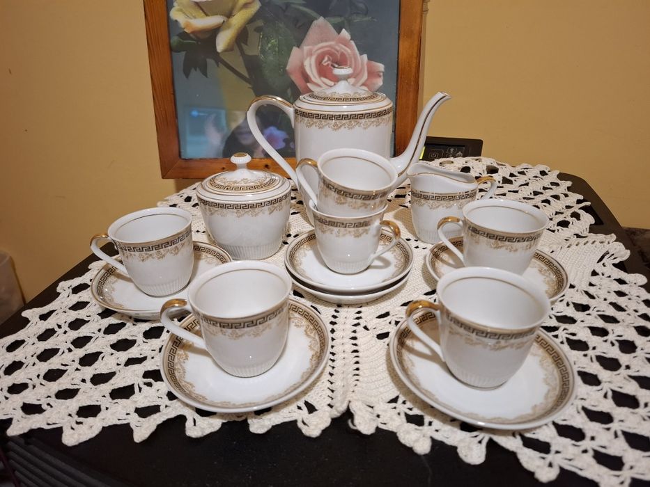 Сервиз за кафе порцеланов