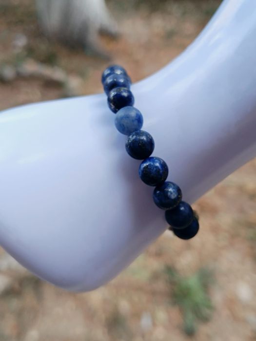 Bratara veche cu lapis lazuli si inchizatoare argintie cu un leu copii