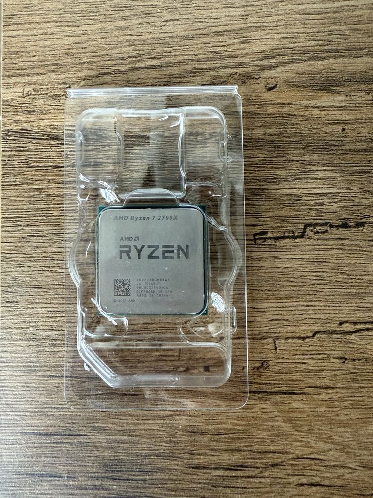Procesor AMD 2700x