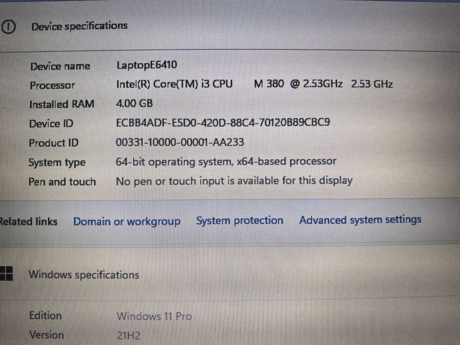 Laptop Dell,procesor i3,cu tastatura iluminata,DDR3,hard disk 500 gb