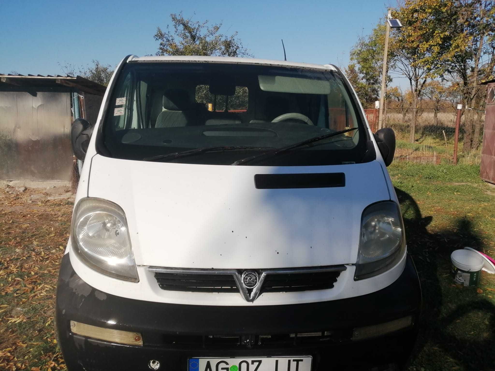 OPEL VIVARO 1.9 CDTI autoutilitara 2003