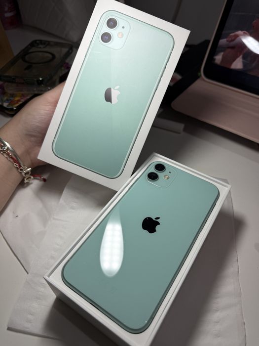 iPhone 11 128GB turcoaz stare foarte buna