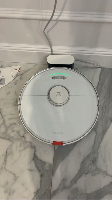 Продам робот пылесос роборок s7