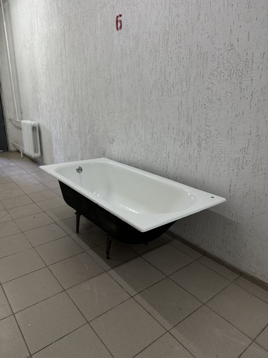 СРОЧНО В продаже Чугунная Ванна