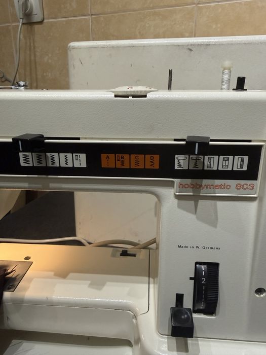 Masina de cusut festonat si butoniere PFAFF 803 Germania