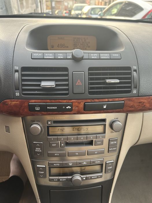 Тойота Авенсис 2.2 150кс