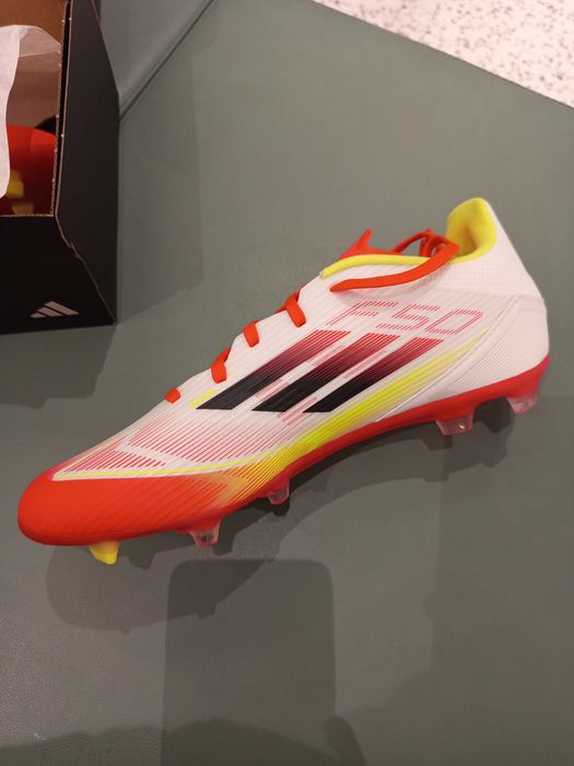 Бутонки Адидас/Adidas