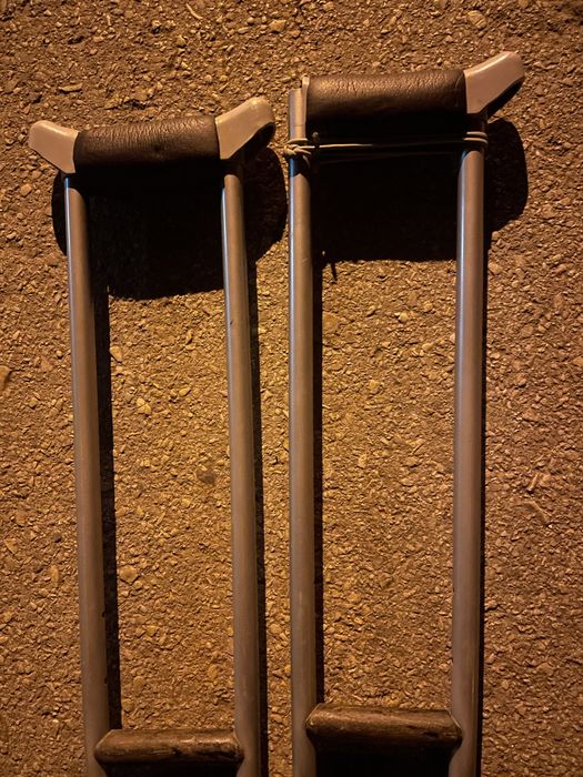 Патерици един чифт