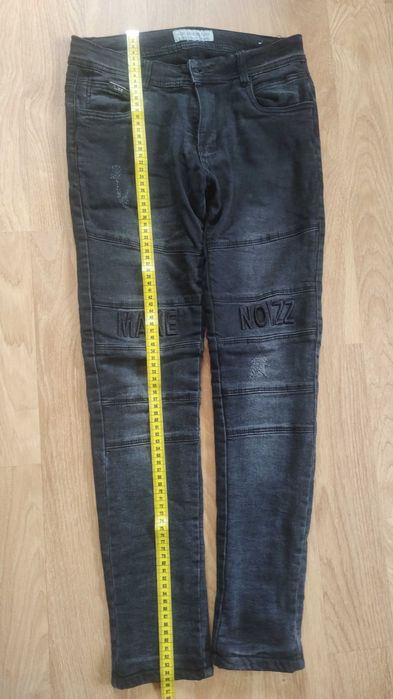 Blugi groși pentru băieți